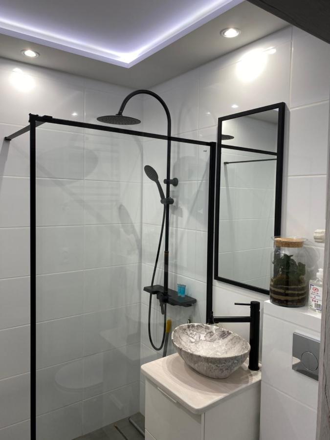 Apartament Blisko Wszedzie Ostrowiec Świętokrzyski Esterno foto